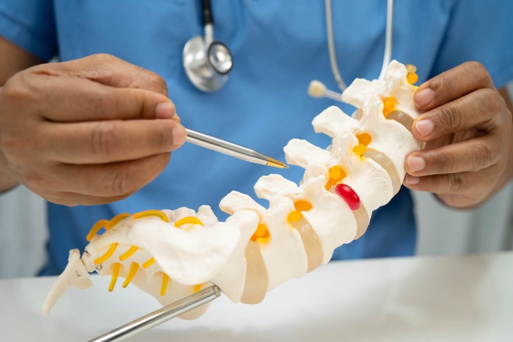 Herniated Disc Surgery: Microdiscectomy vs. Other Surgical Options ...